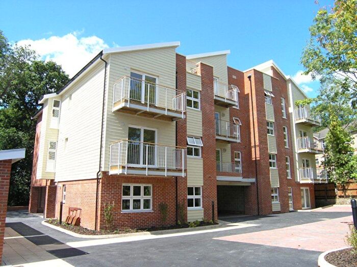 2 Bedroom Apartment To Rent In Tudor Wood, Northlands Road, Southampton, SO15