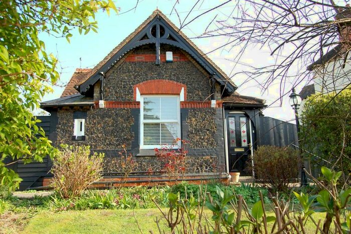 2 Bedroom Detached House To Rent In Moulsham Street, Old Moulsham, CM2