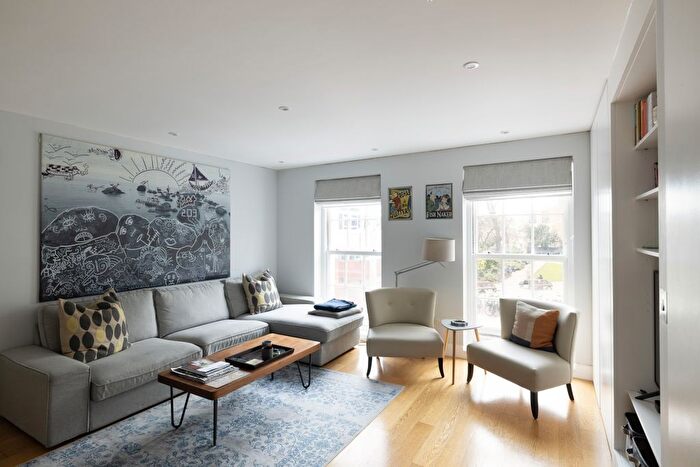 2 Bedroom Flat To Rent In Kings Road, London, SW3