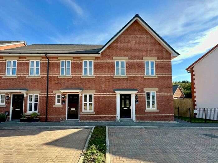 3 Bedroom End Of Terrace House For Sale In The Bideford Formal, The Grange, Bideford, EX39