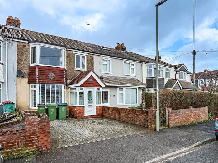 3 Bedroom Terraced House For Sale In Windmill Grove, Portchester, PO16