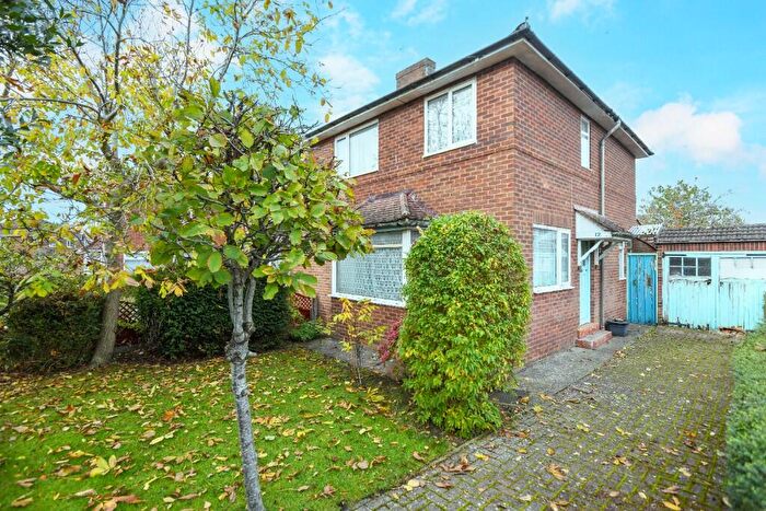 3 Bedroom Semi Detached House For Sale In Blair Road, Trowbridge, BA14