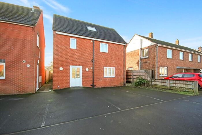1 Bedroom Flat To Rent In Portman Road, Melksham, SN12
