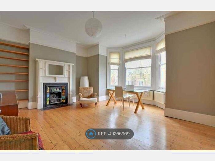 2 Bedroom Flat To Rent In Breakspears Road, Brockley SE4