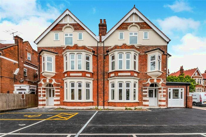 1 Bedroom Flat To Rent In Uxbridge Road, London, W3