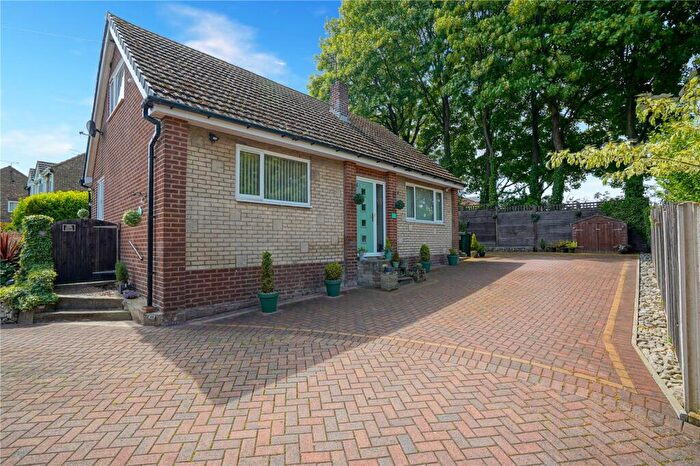 3 Bedroom Bungalow For Sale In Wilton Court, Rotherham, South Yorkshire, S61
