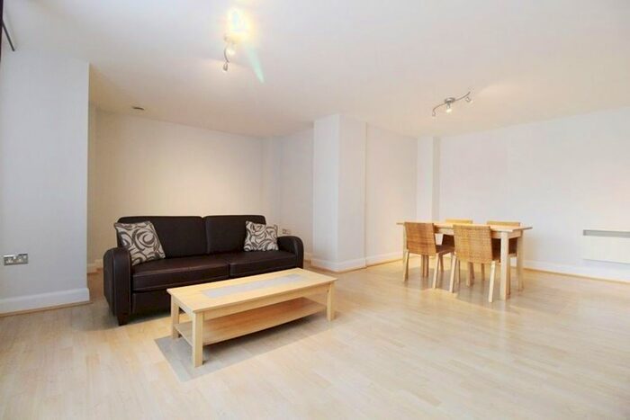 1 Bedroom Flat To Rent In Heathcroft, London, W5