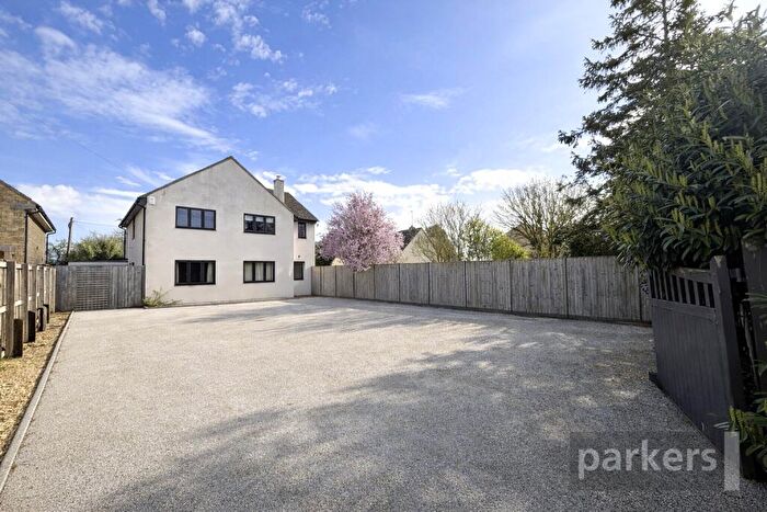 4 Bedroom Detached House To Rent In The Downs, Standlake, Witney, Oxfordshire, OX29