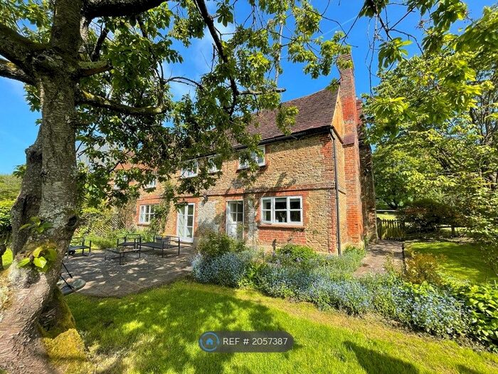 4 Bedroom Semi-Detached House To Rent In Sandy Lane, Guildford, GU3