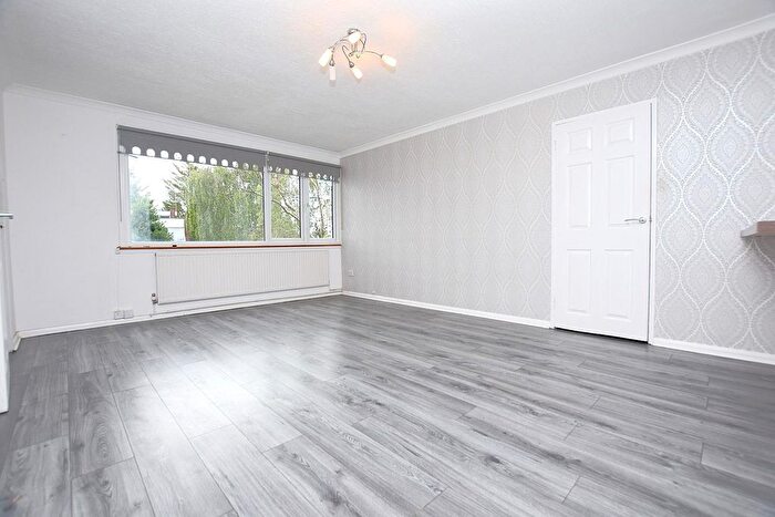 2 Bedroom Property To Rent In The Ridings, Romford Road, Chigwell, IG7