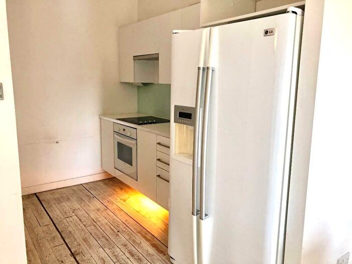 1 Bedroom Flat To Rent In Whingate, Leeds, West Yorkshire, LS12