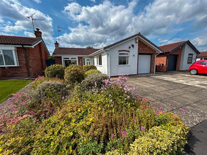 3 Bedroom Detached Bungalow For Sale In Old Farm Road, Rhostyllen, Wrexham, LL14