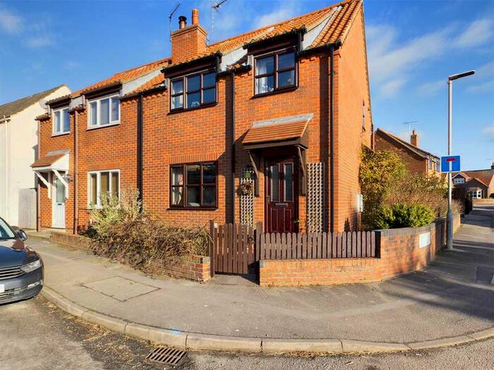 3 Bedroom Semi-Detached House For Sale In Walnut Grove, Nafferton, Driffield, YO25