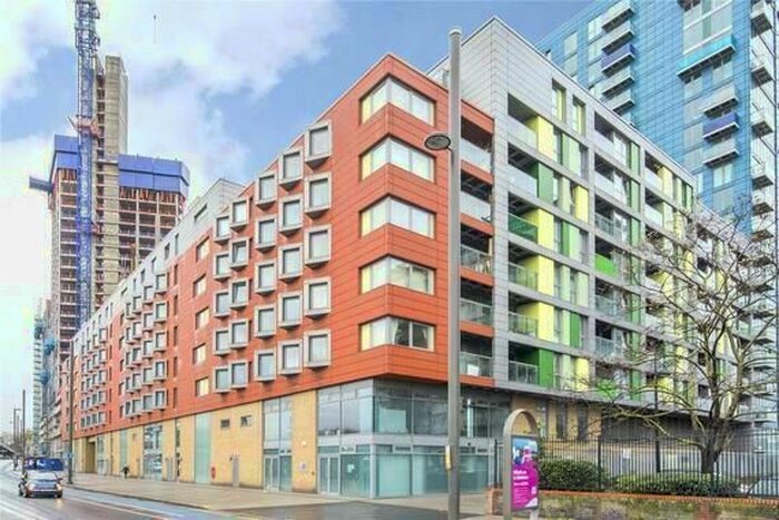 3 Bedroom Flat To Rent In John Wetherby Court West, High St, Stratford, Bow, London, E15