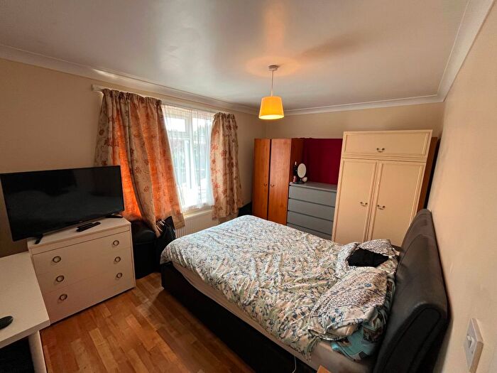 2 Bedroom Flat To Rent In - Welbeck Avenue, Southampton, SO17