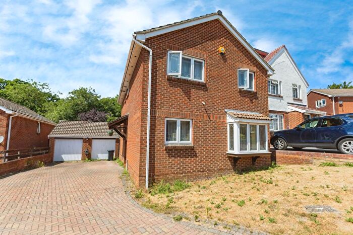 4 Bedroom Detached House For Sale In Dove Close, Lower Earley, Reading, RG6