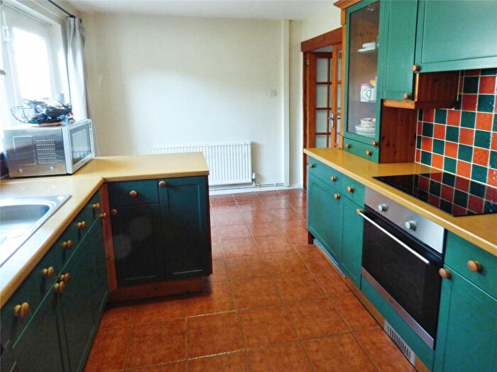 2 Bedroom Semi-Detached House For Sale In Medlar Close, Hedge End, Southampton, SO30
