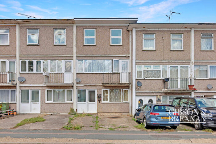 3 Bedroom Terraced House For Sale In Long Riding, Basildon, SS14