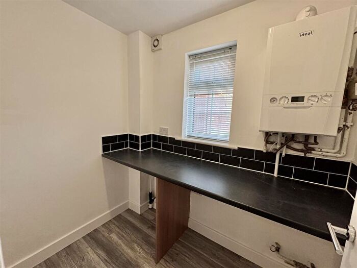 2 Bedroom Apartment To Rent In Cornfall Place, Barnsley, S70