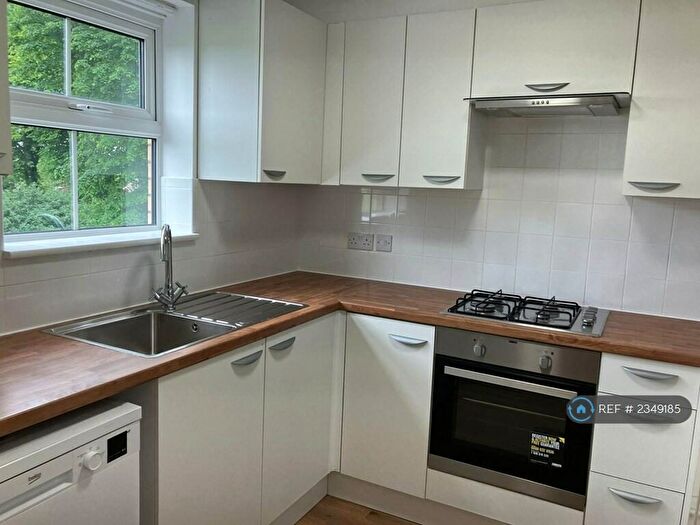3 Bedroom Terraced House To Rent In Cromwell Close, Bromley, BR2