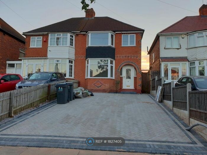 3 Bedroom Semi-Detached House To Rent In Ryde Park Road, Rednal, Birmingham, B45