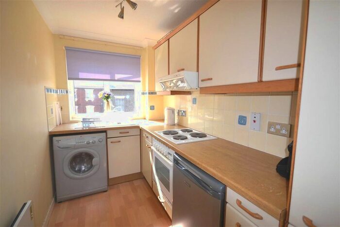 1 Bedroom Flat To Rent In Sidmouth Court, Sidmouth Street, Reading, Berkshire, RG1