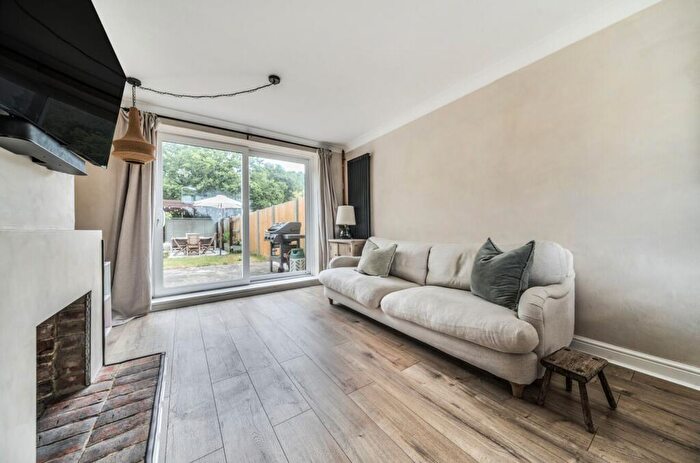 2 Bedroom Terraced House For Sale In Barton Road, Chichester, PO19