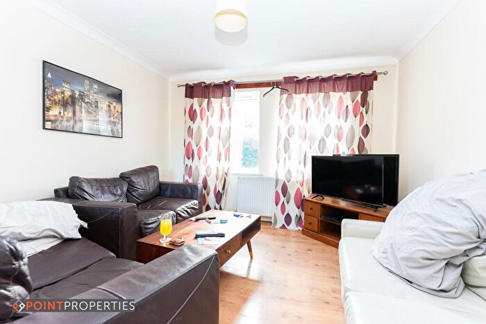 4 Bedroom Terraced House To Rent In Bedroom, Titherington Way, L15