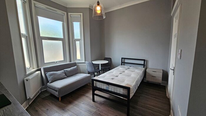 Studio To Rent In Neasden Lane, London, NW10