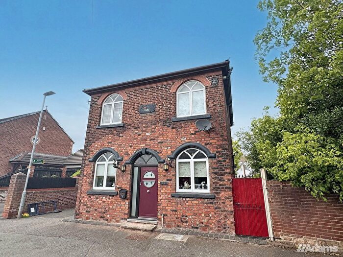 3 Bedroom Detached House For Sale In Marsh Hall Pad, Farnworth, Widnes, WA8
