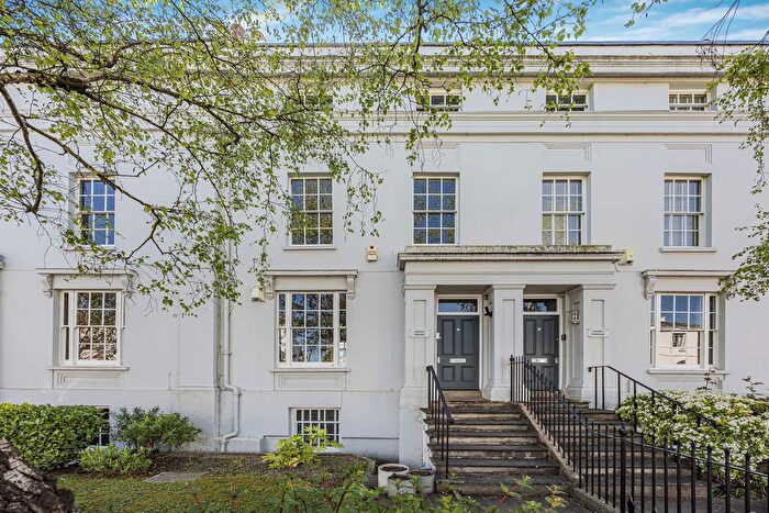 2 Bedroom Flat For Sale In Ashford Road, Cheltenham, GL50