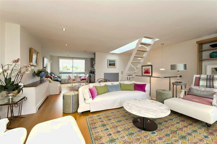 3 Bedroom Flat To Rent In Colville Terrace, Notting Hill, London, Uk, W11