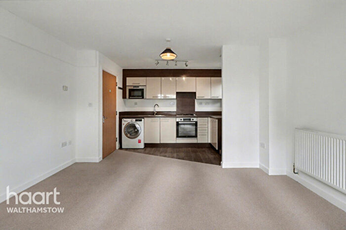 2 Bedroom Apartment For Sale In Hawker Place, Walthamstow, E17