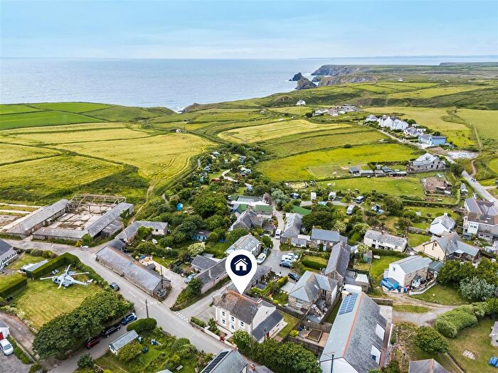 4 Bedroom Detached House For Sale In Spacious Home Near Village Centre, The Lizard, TR12