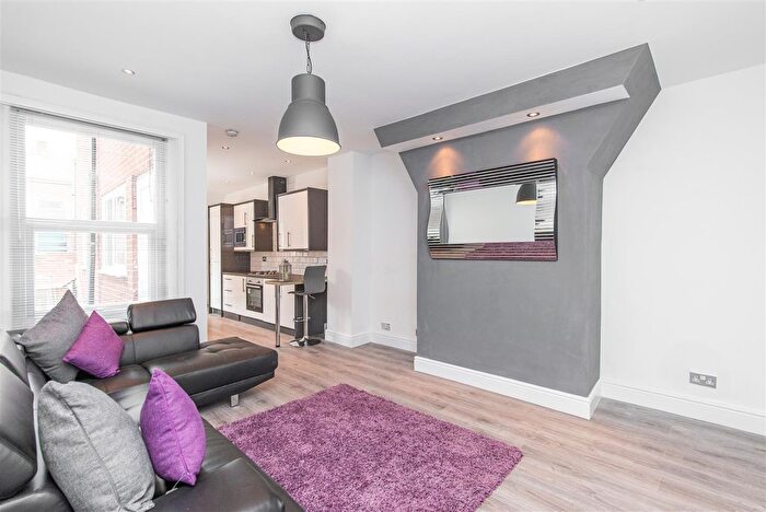 2 Bedroom Flat To Rent In Bolingbroke Street, Heaton, Newcastle Upon Tyne, NE6