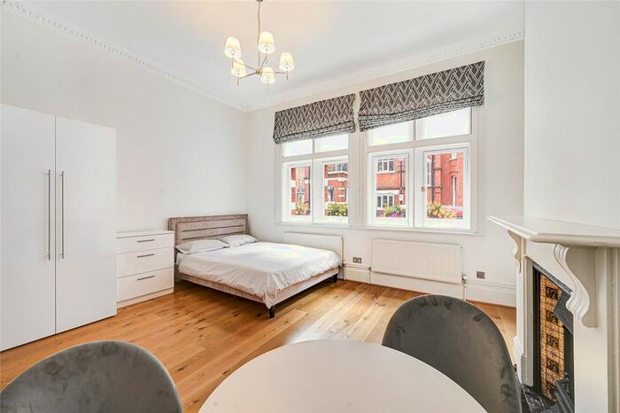 Studio To Rent In Egerton Gardens, London, SW3