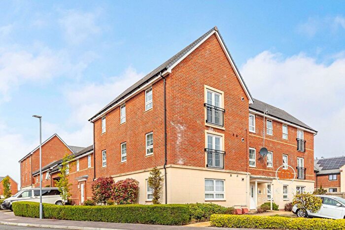 2 Bedroom Flat For Sale In Abraham Drive, Poole, BH15