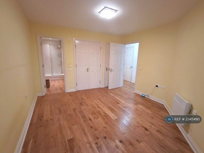 2 Bedroom Flat To Rent In Woodcote Road, Wallington, SM6