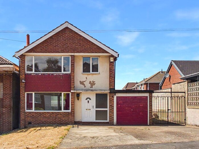 3 Bedroom Detached House For Sale In Roseneath Avenue, Rise Park, Nottingham, NG5