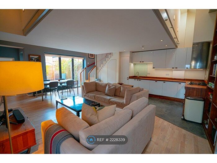 3 Bedroom Terraced House To Rent In Dalberg Road, London, SW2