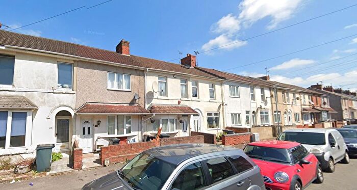 4 Bedroom Property To Rent In Beatrice Street, Swindon, SN2