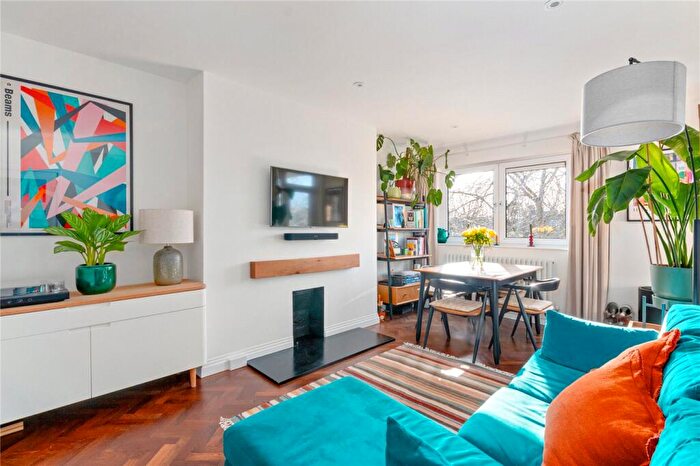 2 Bedroom Apartment For Sale In Dunnock Court, Elmworth Grove, London, SE21