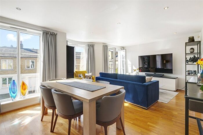 2 Bedroom Detached House For Sale In Old Dairy Mews, SW12