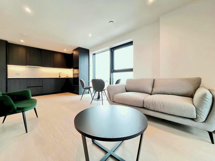 2 Bedroom Apartment To Rent In Hawksbury Heights, London, SE17
