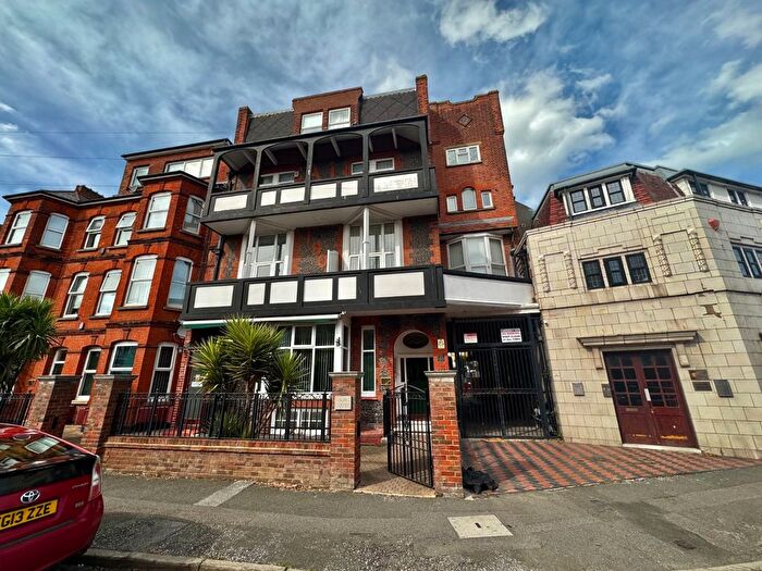 2 Bedroom Flat To Rent In Cliftonville Avenue, Cliftonville, Margate, Kent, CT9