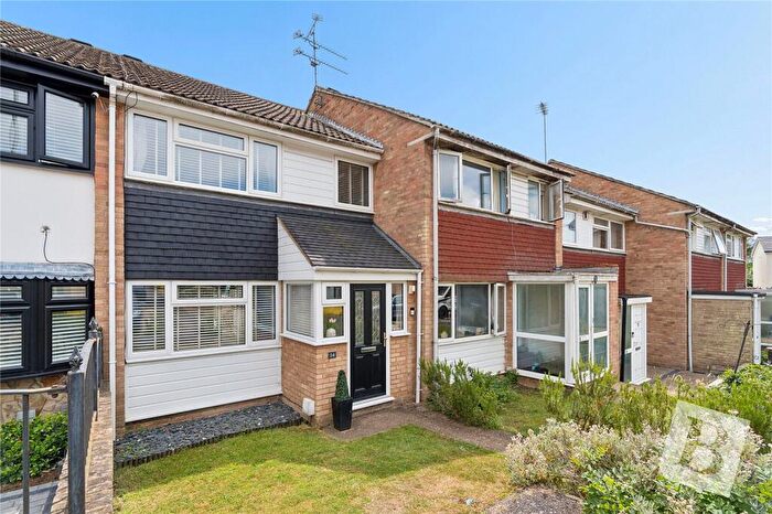 3 Bedroom Terraced House For Sale In The Swallows, Billericay, Essex, CM11