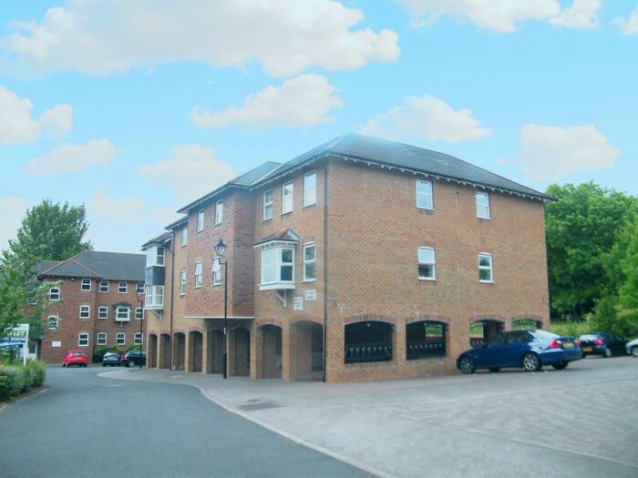2 Bedroom Apartment To Rent In St Giles Close, Gilesgate, DH1