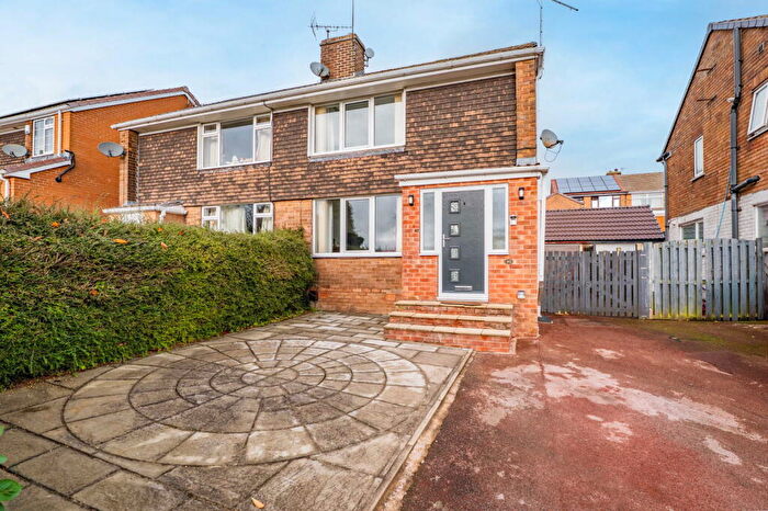 3 Bedroom Semi-Detached House For Sale In Barncliffe Road, Sheffield, S10
