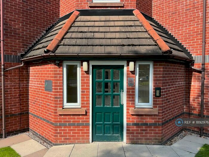 2 Bedroom Flat To Rent In Wythenshawe, Manchester, M22
