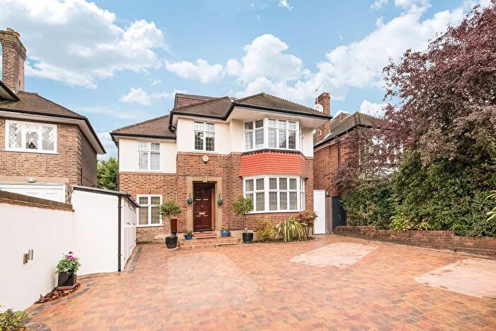 6 Bedroom Detached House To Rent In Queens Road, Richmond, TW10